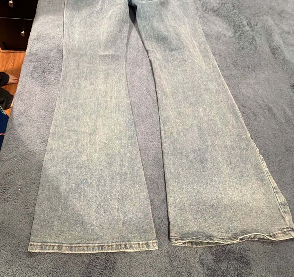 SHEIN Seam Detail Flare Leg Jeans - Picture 5 of 7